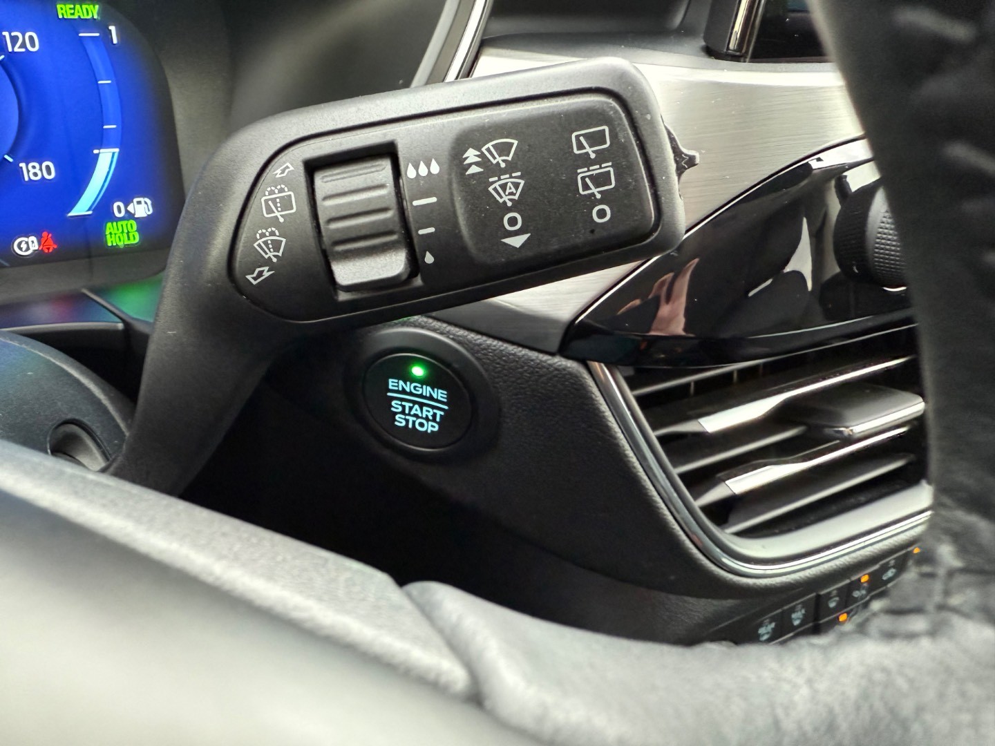 Ford Kuga 2.5 Duratec PHEV 225k Titanium CVT