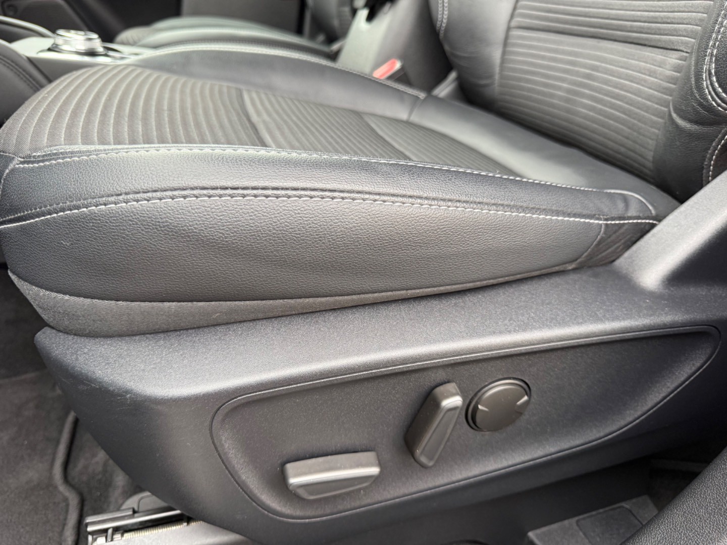Ford Kuga 2.5 Duratec PHEV 225k Titanium CVT