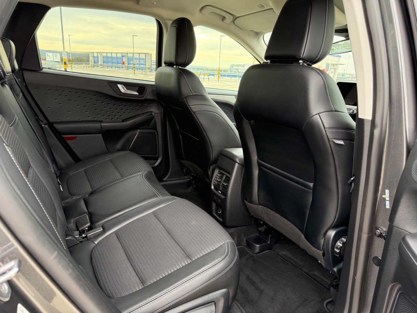 Ford Kuga 2.5 Duratec PHEV 225k Titanium CVT