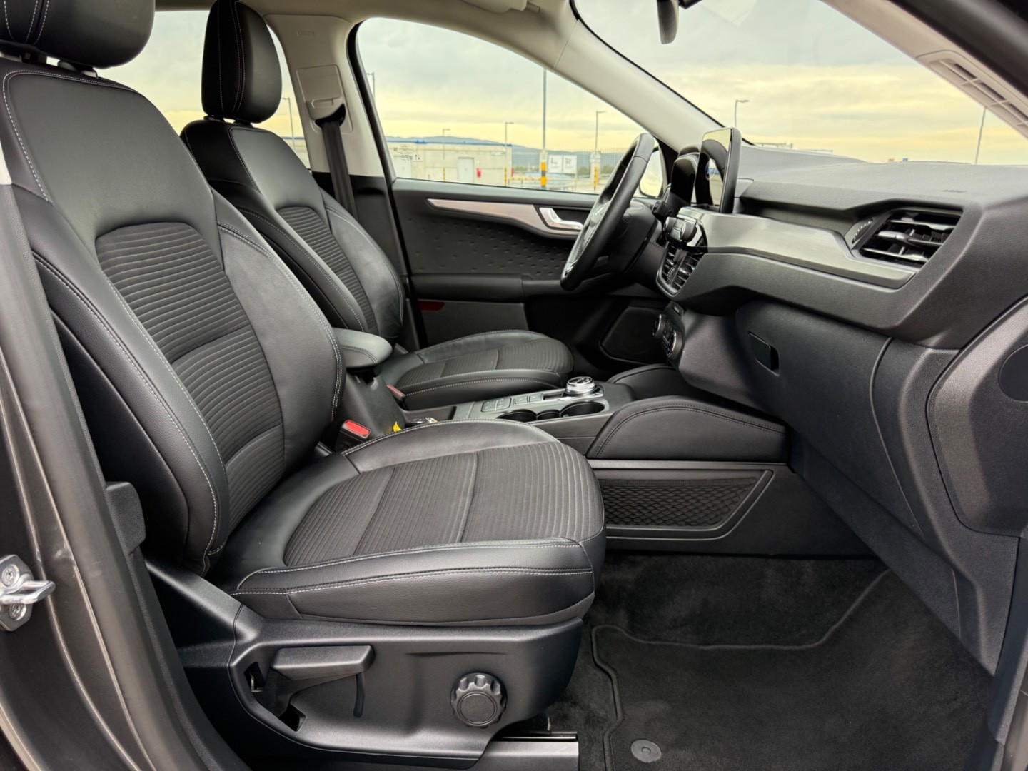 Ford Kuga 2.5 Duratec PHEV 225k Titanium CVT