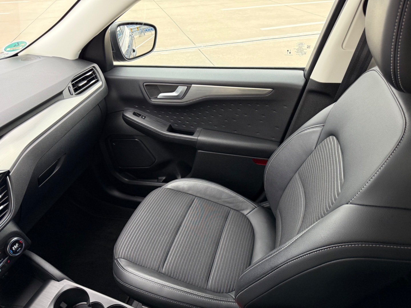 Ford Kuga 2.5 Duratec PHEV 225k Titanium CVT
