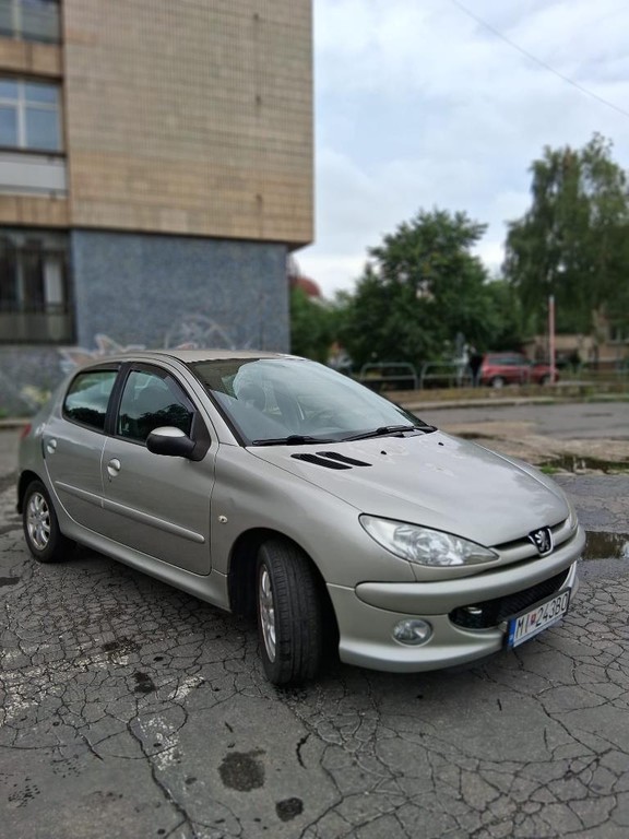 Peugeot 206