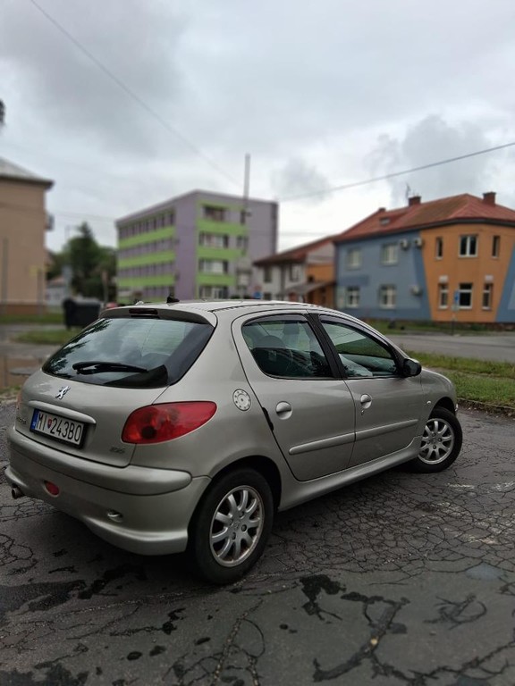 Peugeot 206