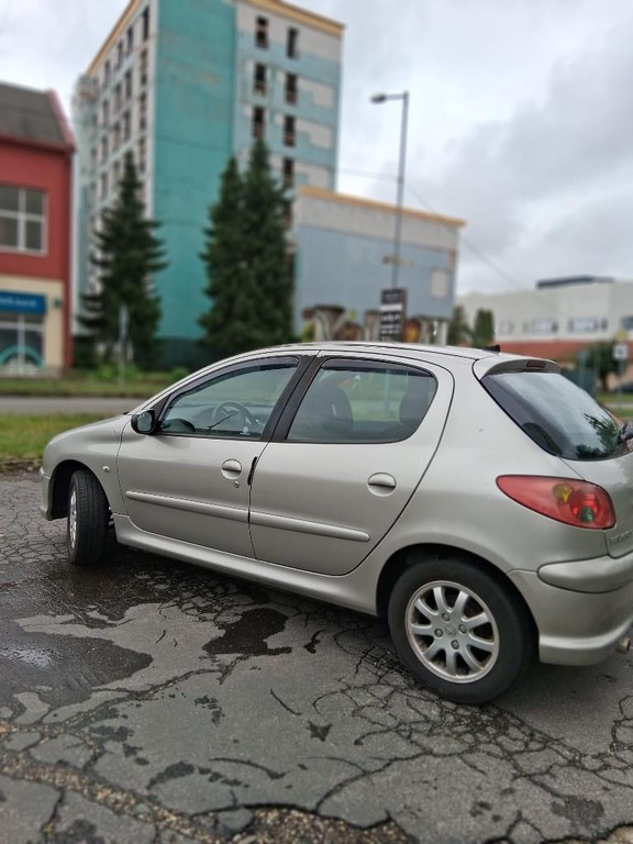 Peugeot 206