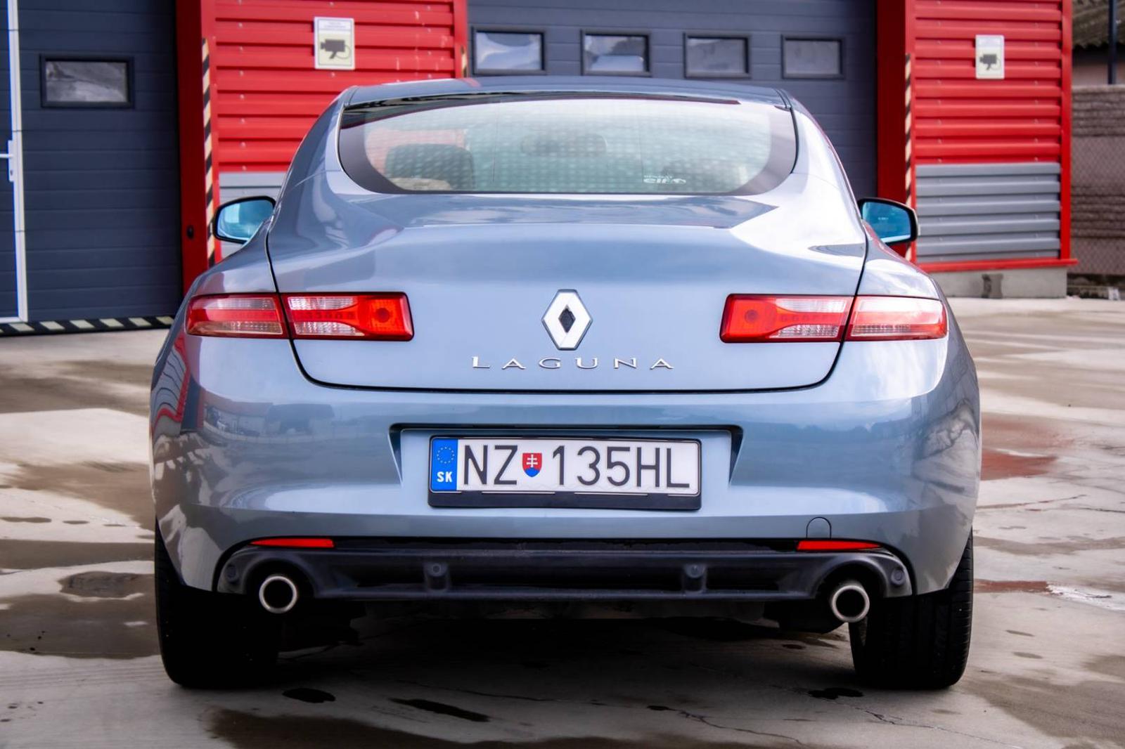 Renault Laguna Coupé 3.0DCi V6 2010 AT/6