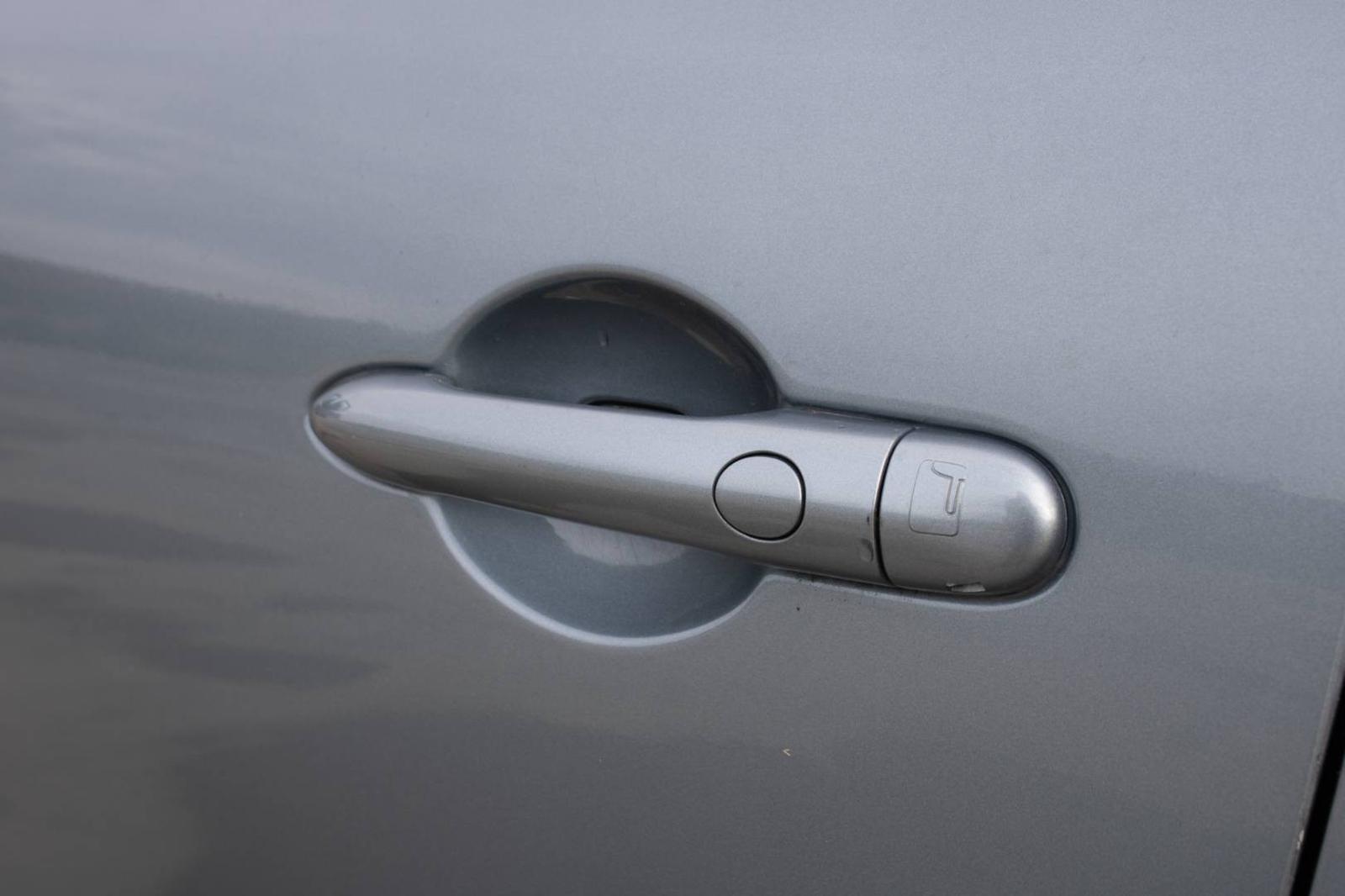 Renault Laguna Coupé 3.0DCi V6 2010 AT/6