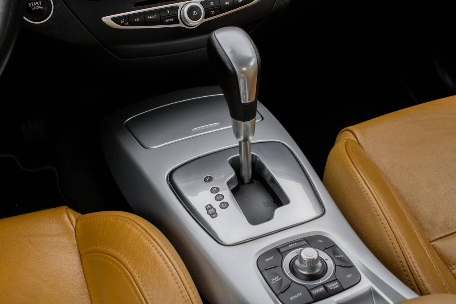 Renault Laguna Coupé 3.0DCi V6 2010 AT/6