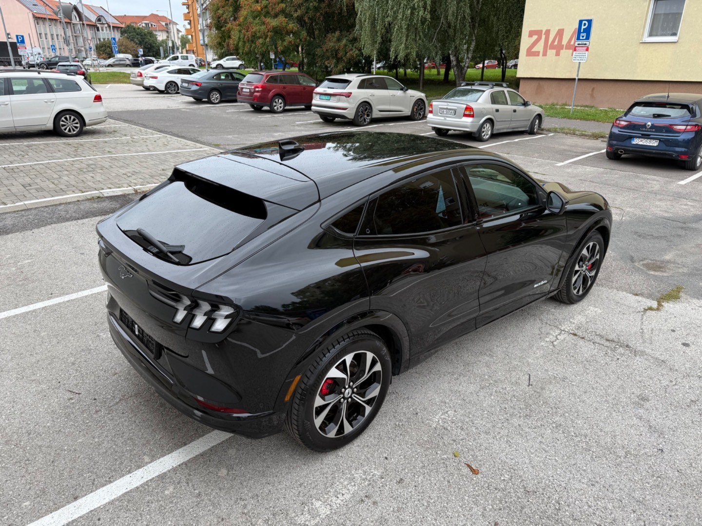 Ford Mustang Mach-E 75,7kWh AWD STD