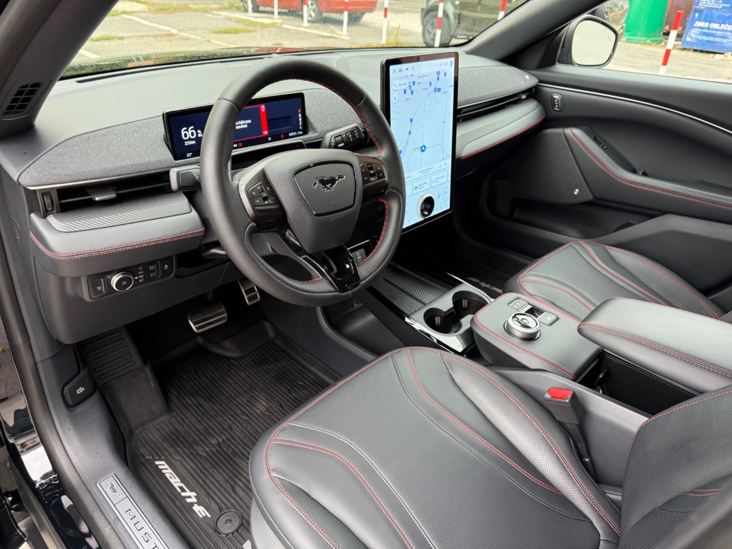 Ford Mustang Mach-E 75,7kWh AWD STD