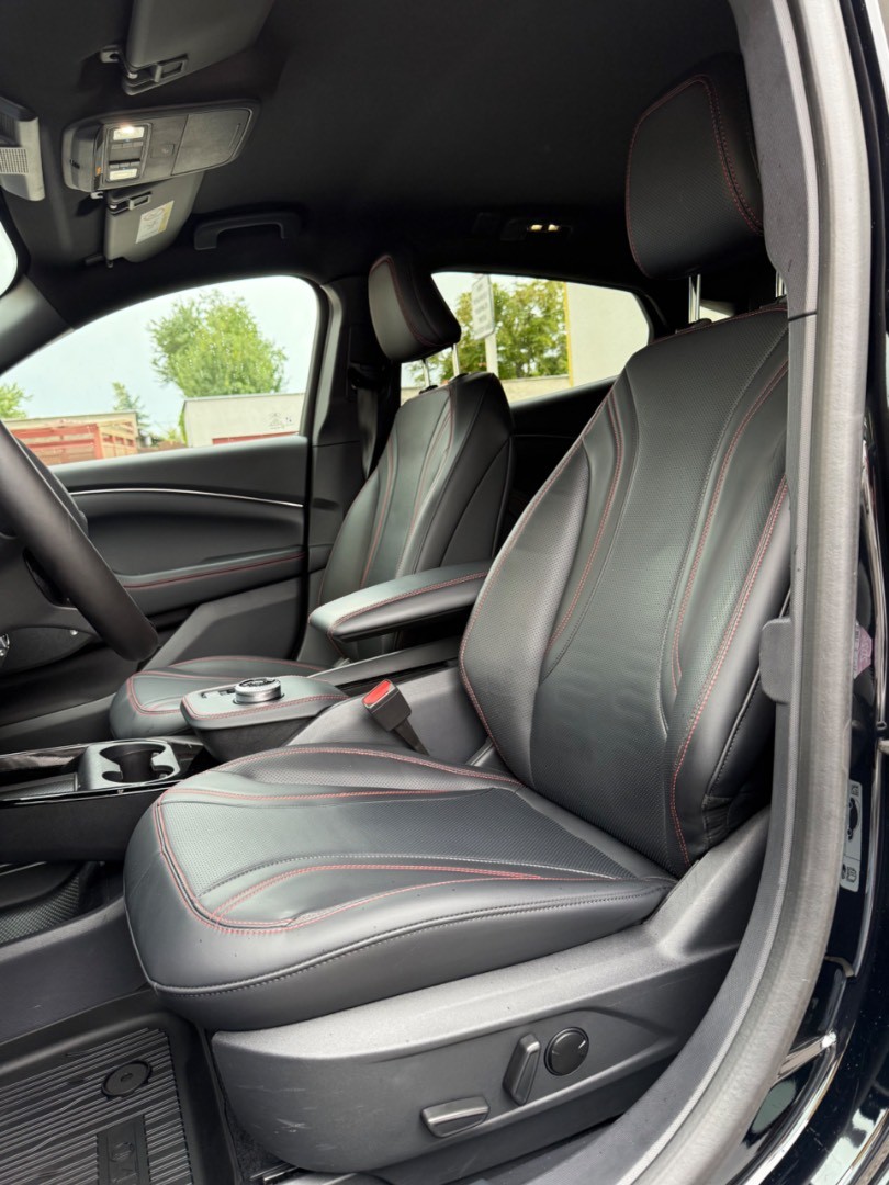 Ford Mustang Mach-E 75,7kWh AWD STD