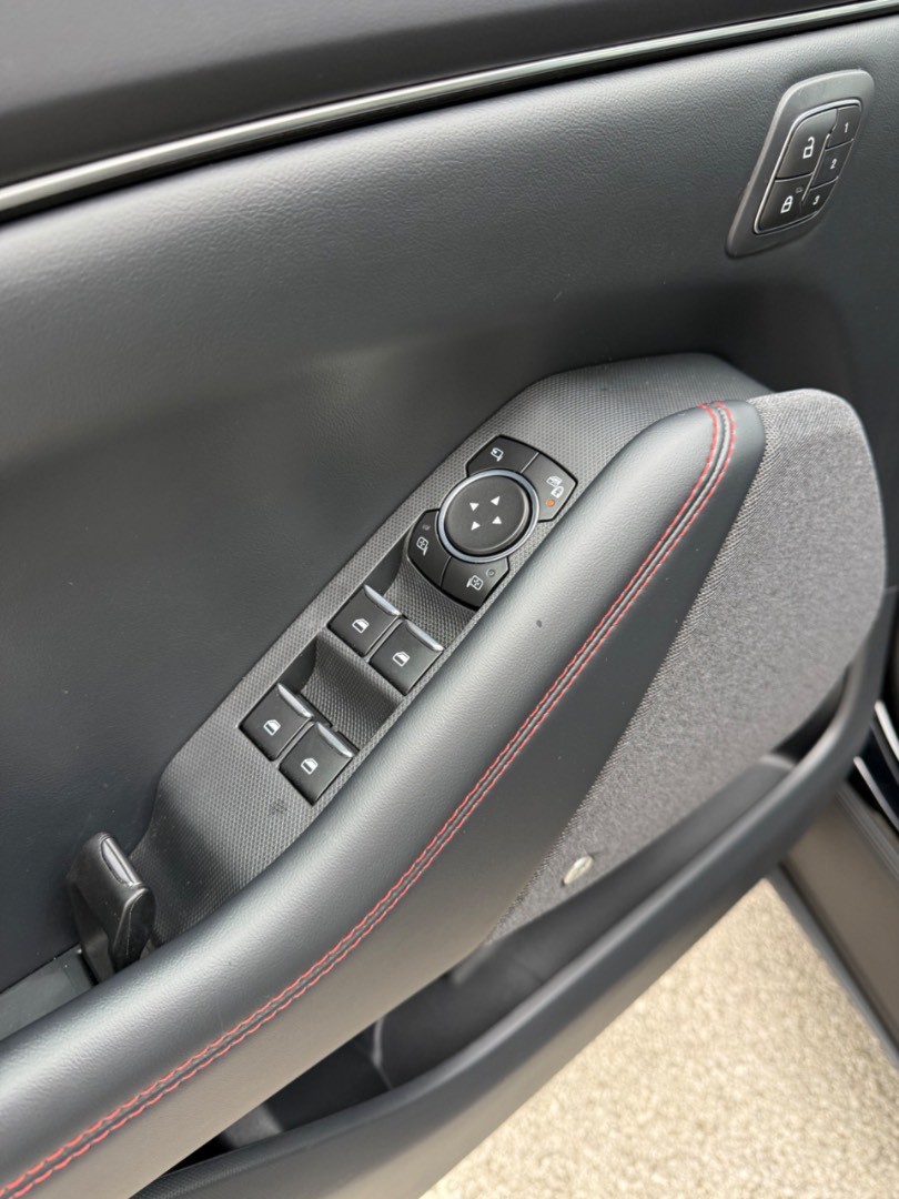 Ford Mustang Mach-E 75,7kWh AWD STD