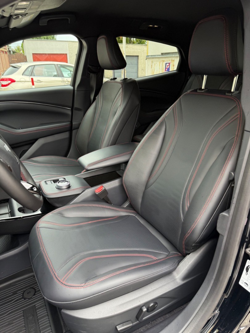 Ford Mustang Mach-E 75,7kWh AWD STD