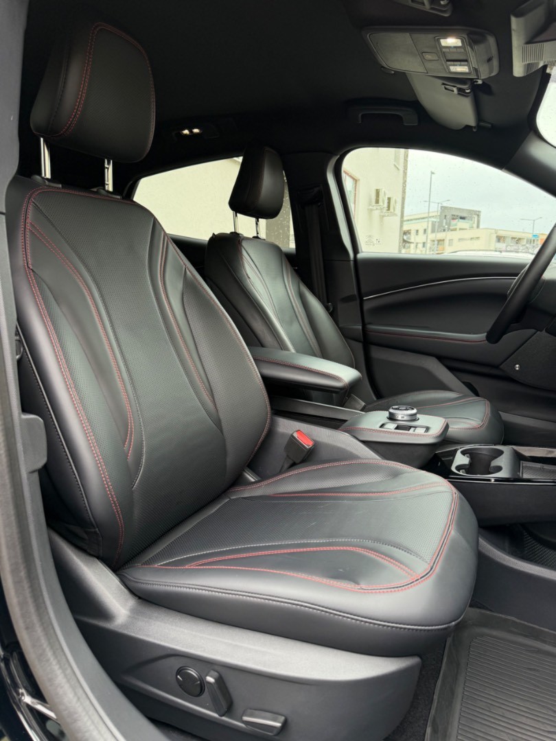 Ford Mustang Mach-E 75,7kWh AWD STD
