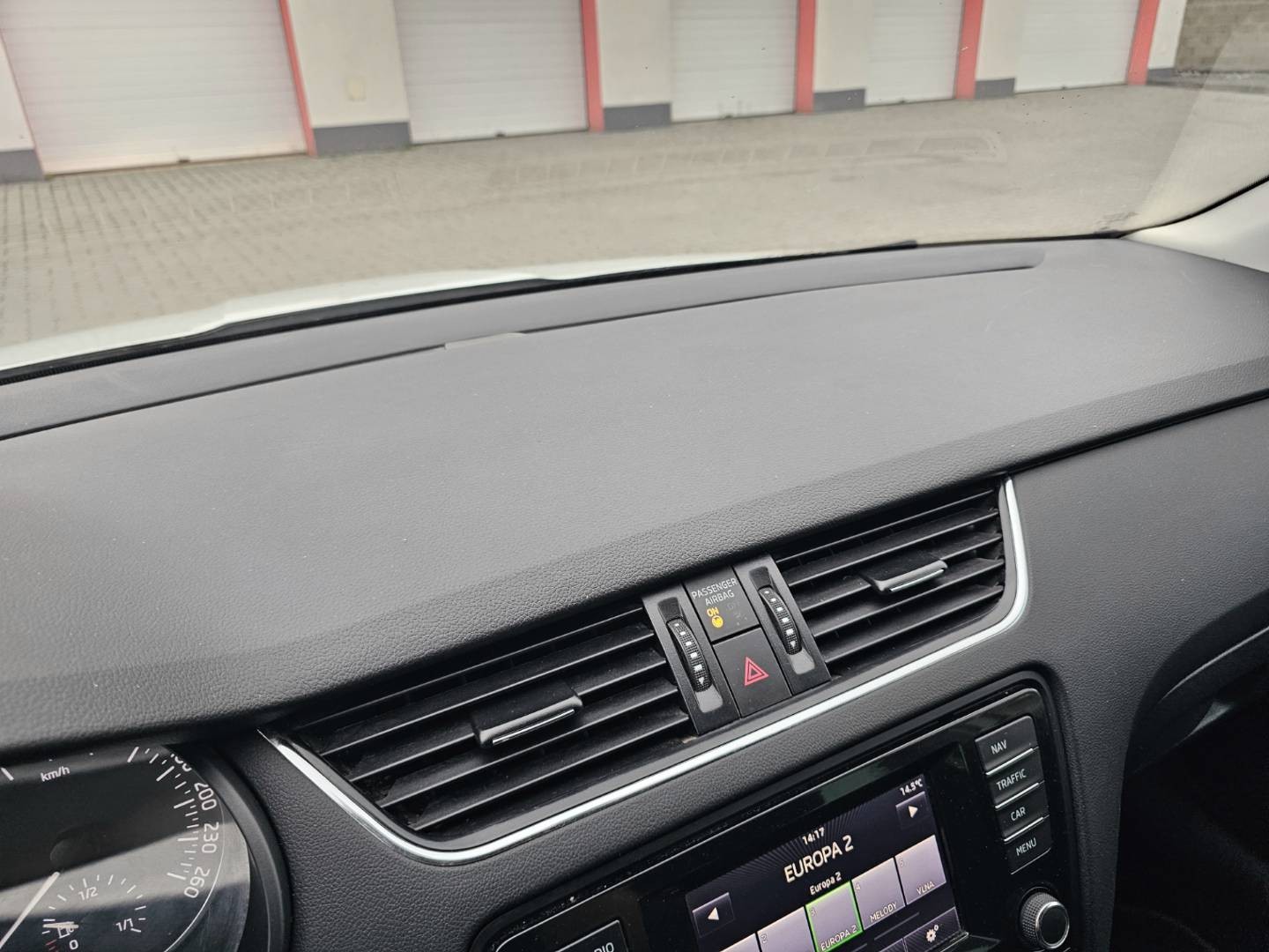 Škoda Octavia Combi 1.6 TDI M6 GreenLine Ambition Navi R16