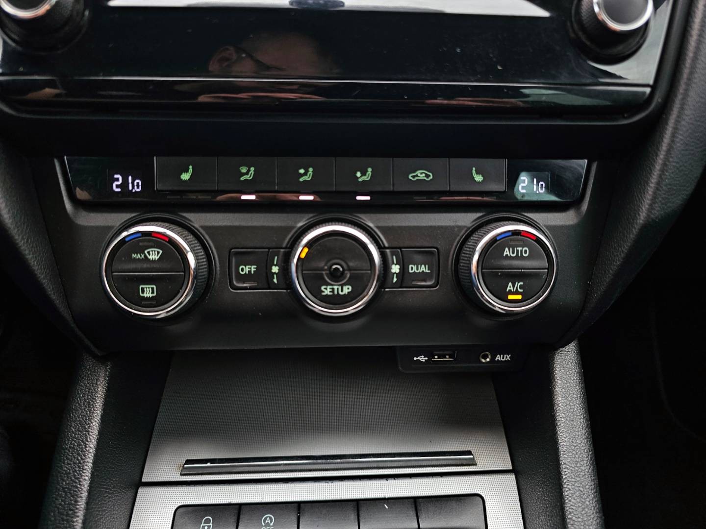 Škoda Octavia Combi 1.6 TDI M6 GreenLine Ambition Navi R16