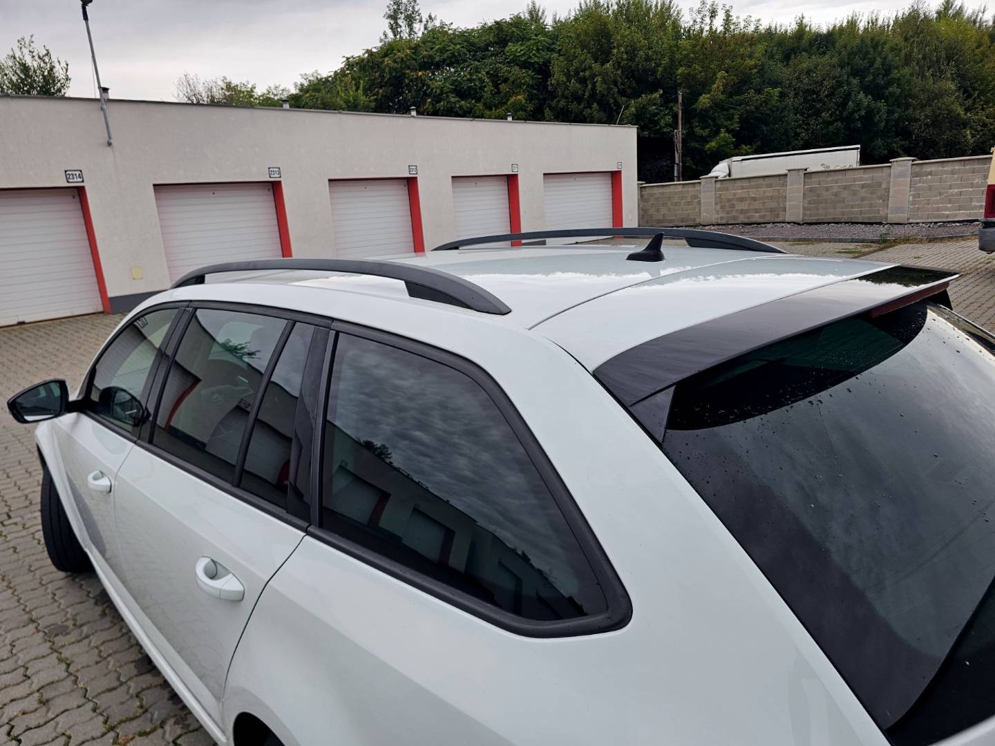 Škoda Octavia Combi 1.6 TDI M6 GreenLine Ambition Navi R16