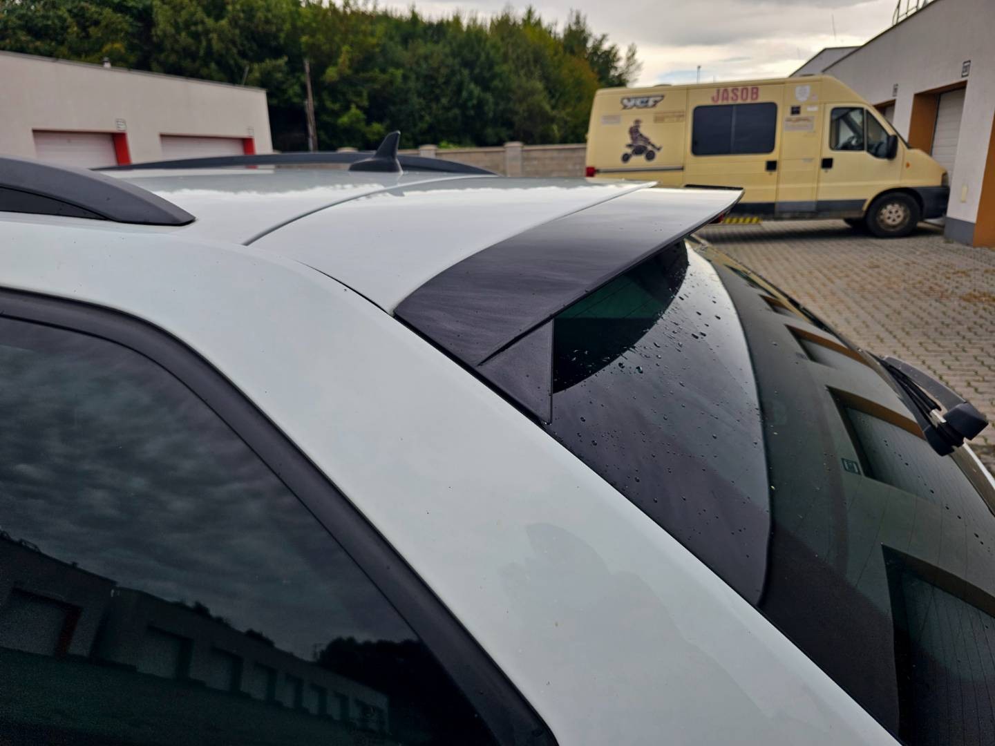 Škoda Octavia Combi 1.6 TDI M6 GreenLine Ambition Navi R16