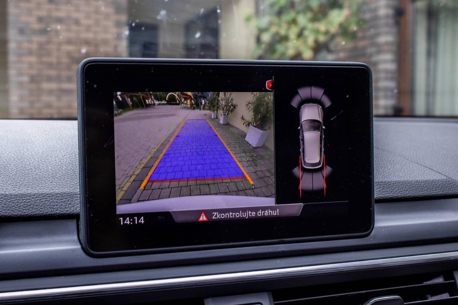 Audi A4 Avant 2.0 TDI S tronic / AJ NA SPLÁTKY