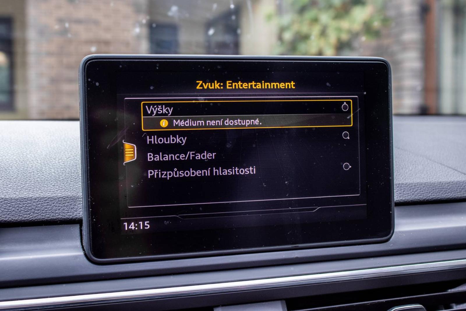 Audi A4 Avant 2.0 TDI S tronic / AJ NA SPLÁTKY