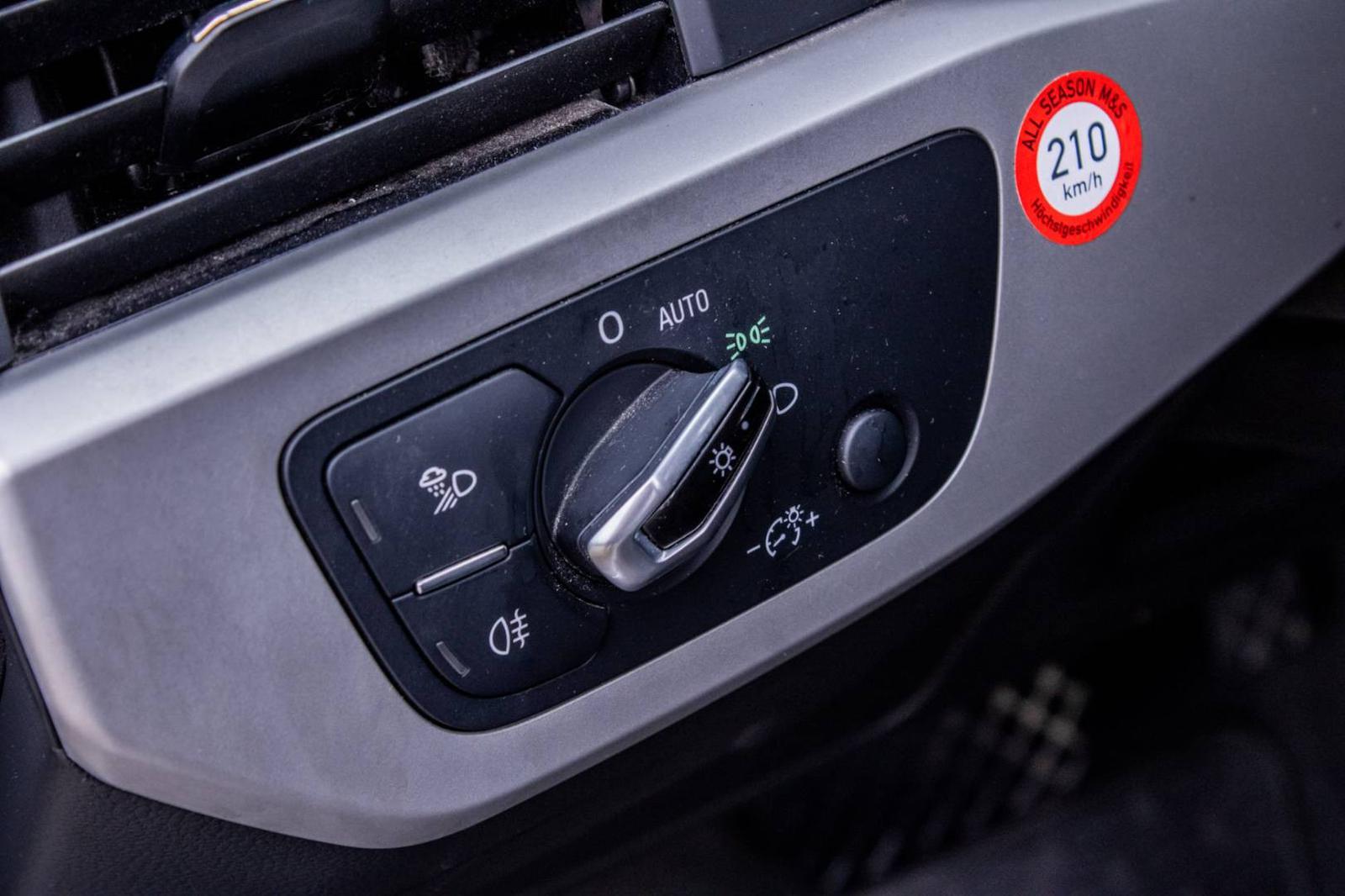 Audi A4 Avant 2.0 TDI S tronic / AJ NA SPLÁTKY