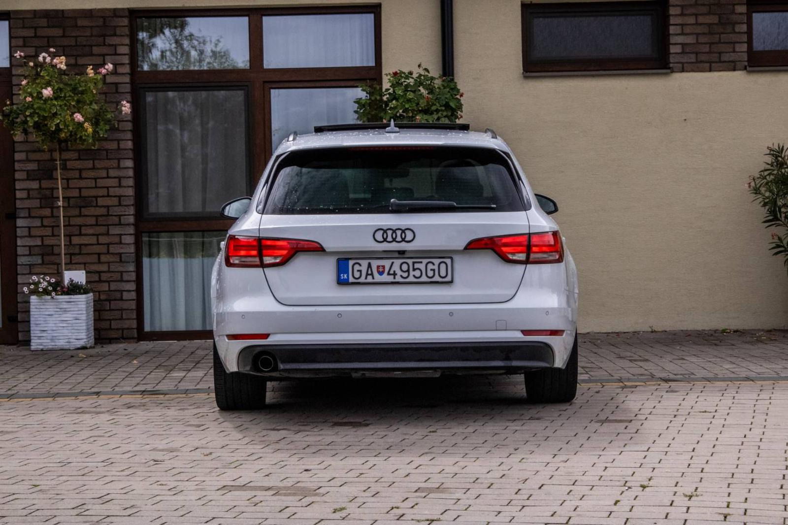 Audi A4 Avant 2.0 TDI S tronic / AJ NA SPLÁTKY