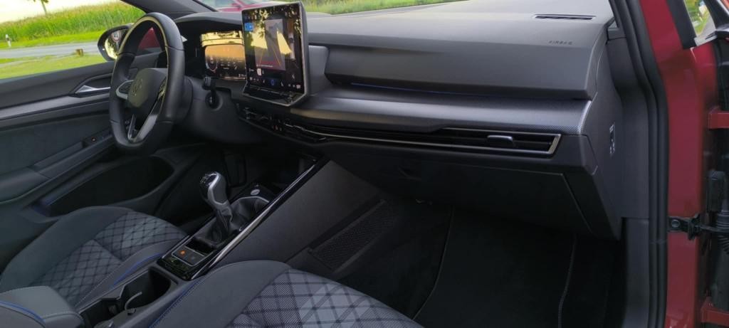 Volkswagen Golf Variant 1.5 TSI ACT 150k R-Line