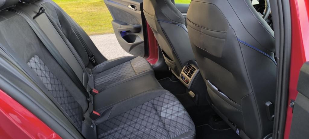 Volkswagen Golf Variant 1.5 TSI ACT 150k R-Line