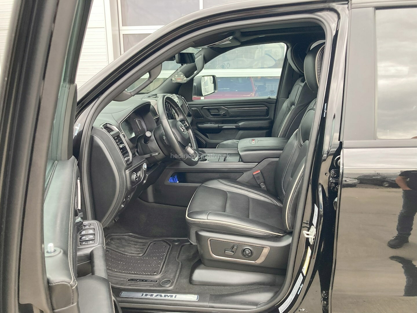 DODGE Ram 1500 CrewCab 5.7 V8 HEMI Limited