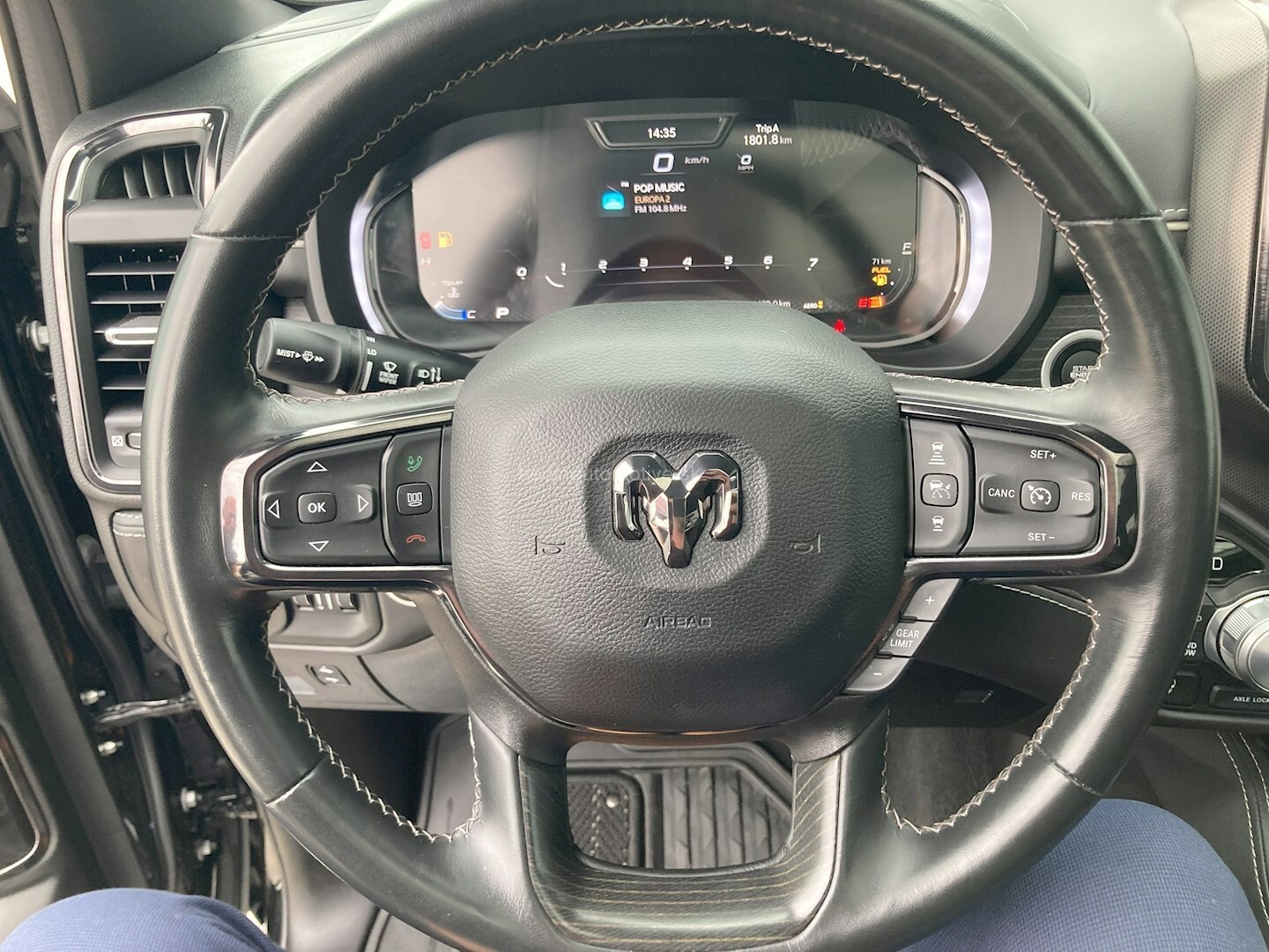 DODGE Ram 1500 CrewCab 5.7 V8 HEMI Limited