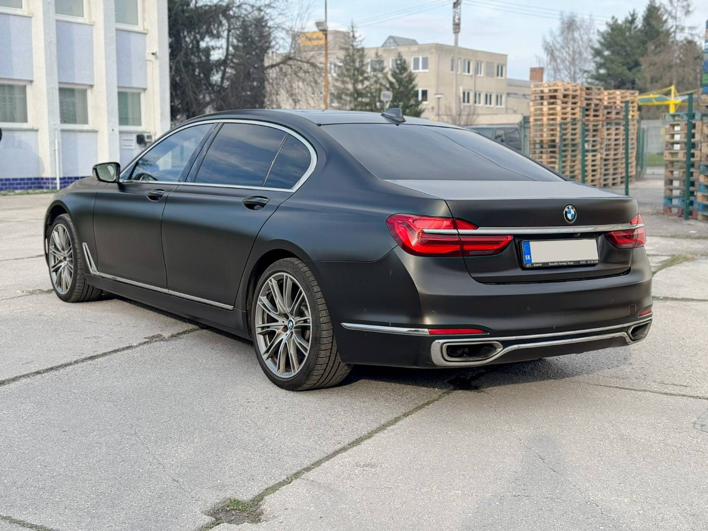 BMW Rad 7 750Li xDrive A/T