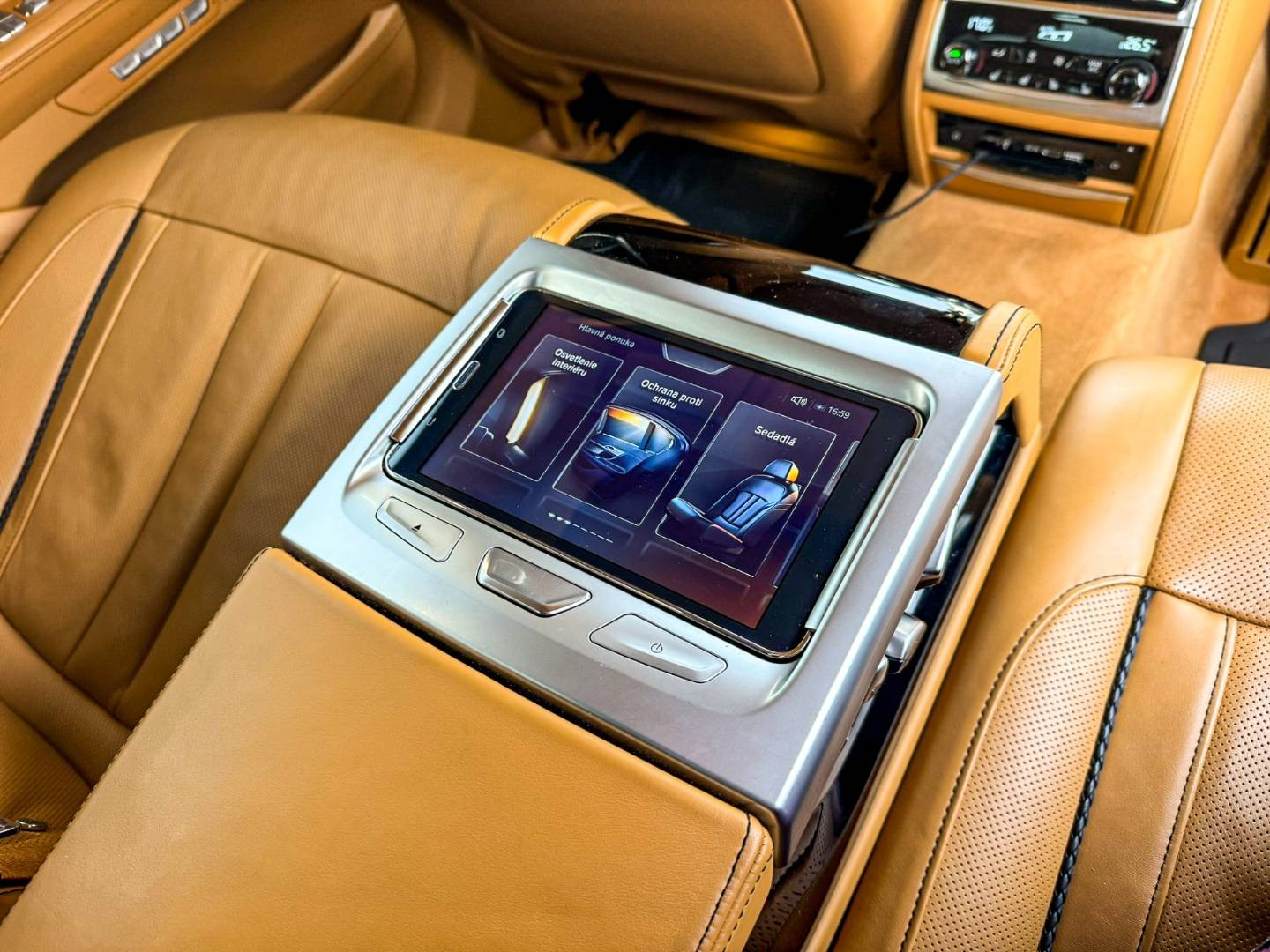 BMW Rad 7 750Li xDrive A/T