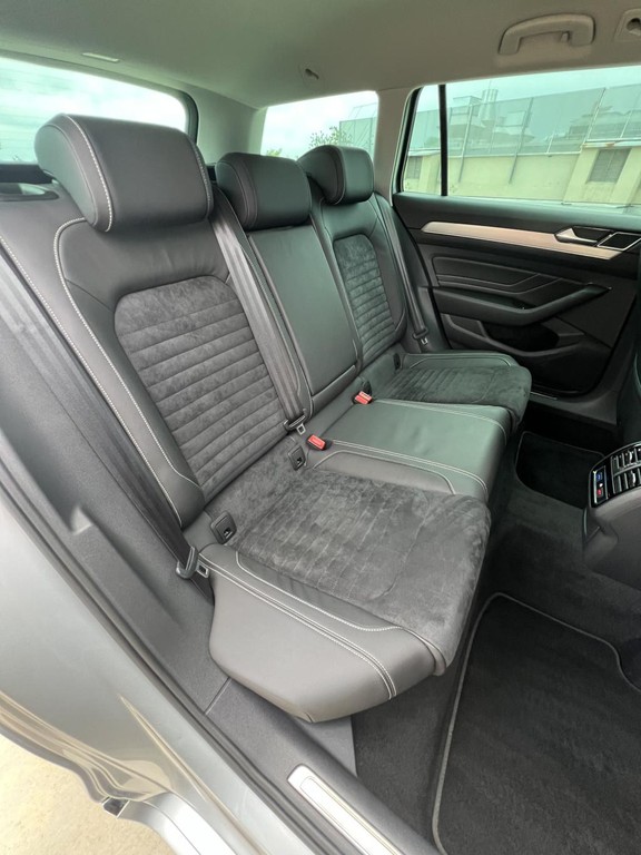 Volkswagen Passat Variant 2.0 TDI EVO Elegance DSG