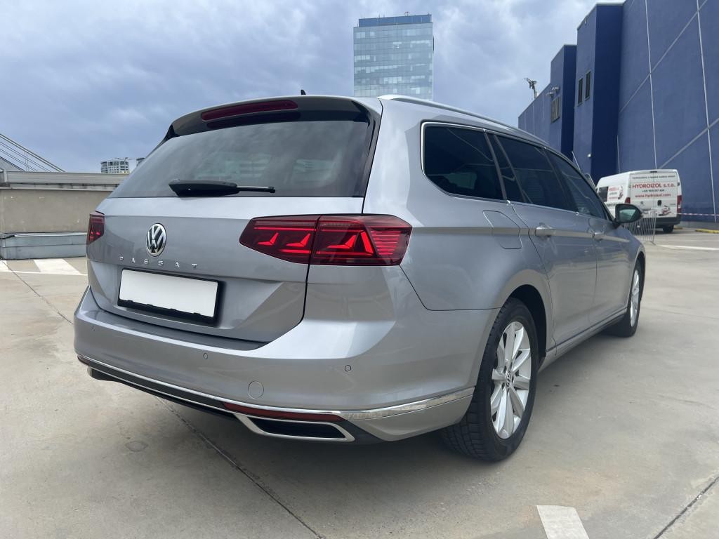 Volkswagen Passat Variant 2.0 TDI EVO Elegance DSG