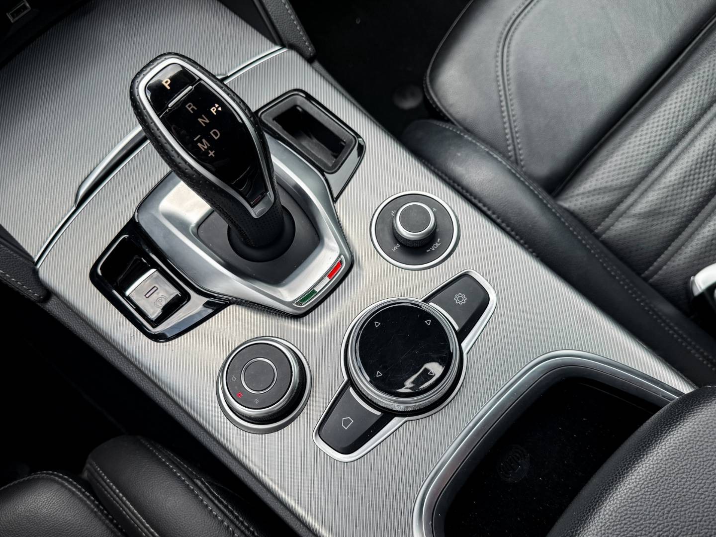 Alfa Romeo Stelvio 2.0 GME 280k Veloce AWD A/T