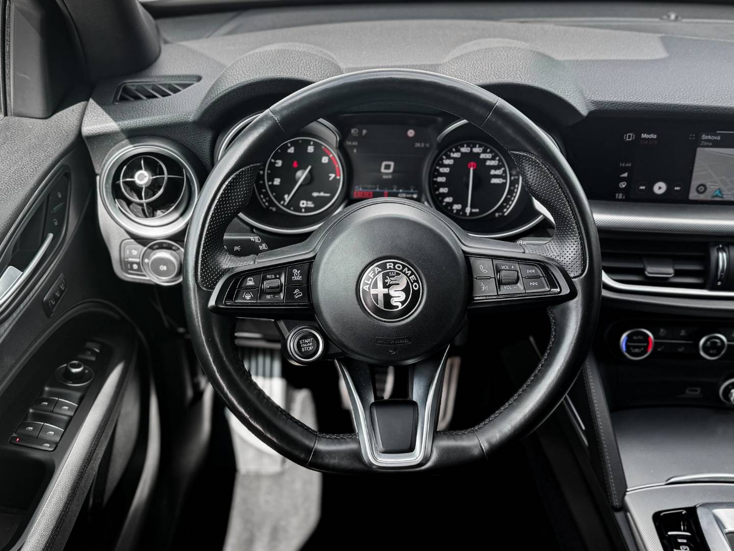 Alfa Romeo Stelvio 2.0 GME 280k Veloce AWD A/T