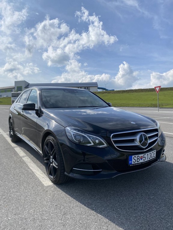 Mercedes E trieda 400 E 4matic