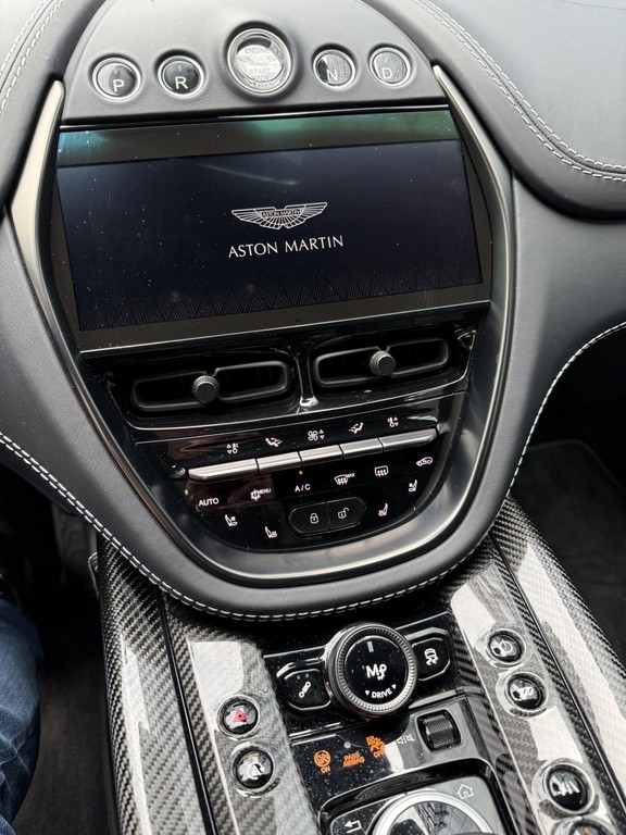 Aston Martin DBX Hatchback 520kw Automat