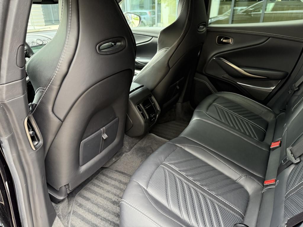 Aston Martin DBX Hatchback 520kw Automat