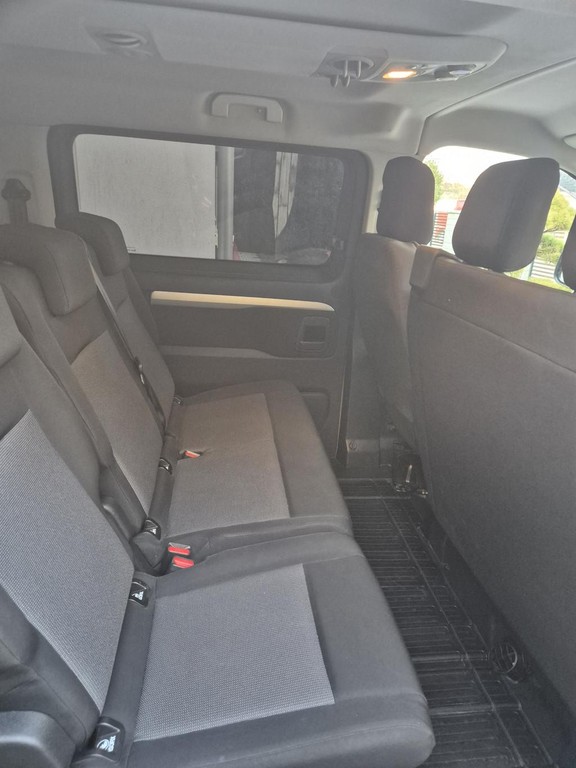 Toyota Proace 2.0 D. 110 KW. 9 miest