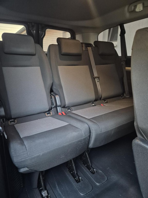 Toyota Proace 2.0 D. 110 KW. 9 miest