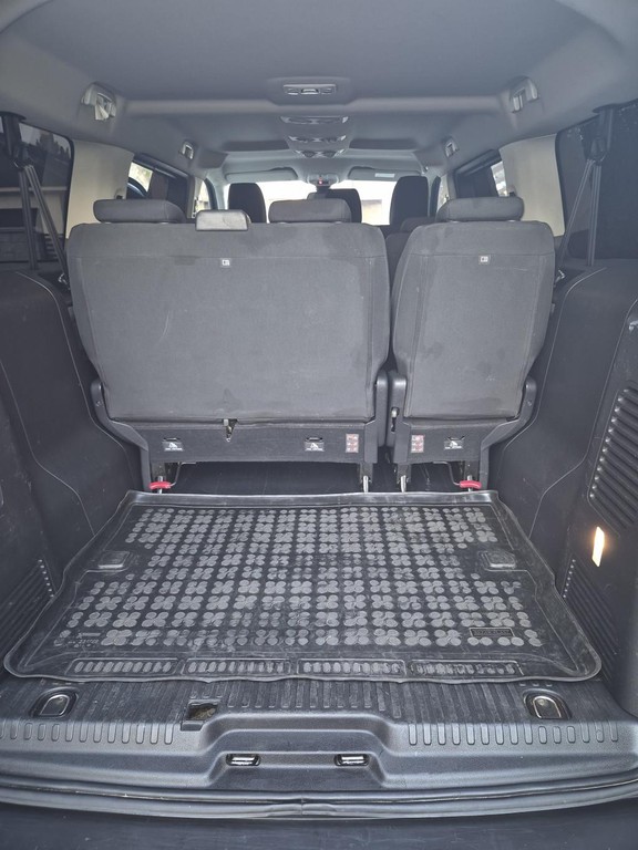 Toyota Proace 2.0 D. 110 KW. 9 miest