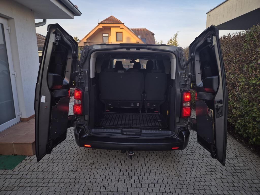 Toyota Proace 2.0 D. 110 KW. 9 miest