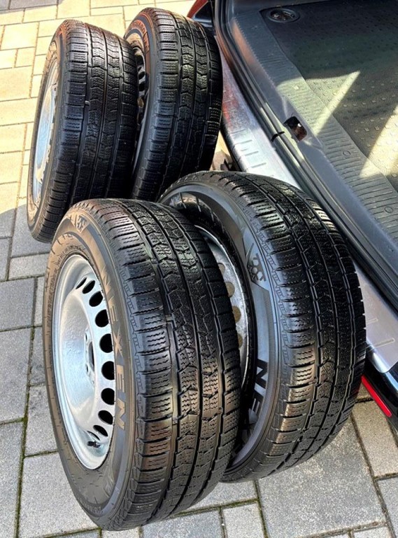 Volkswagen T5 Caravelle 2.5 TDi M6