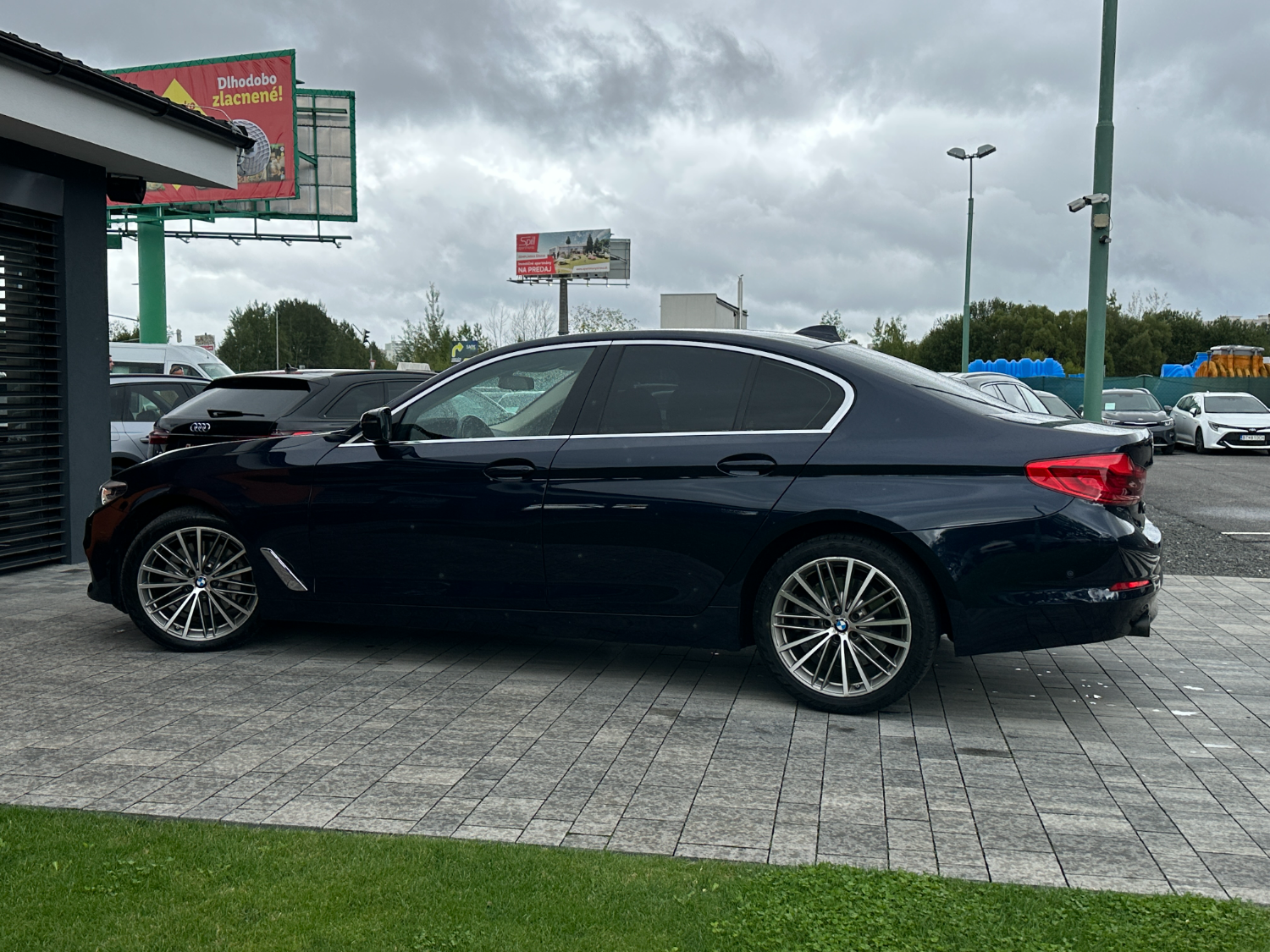BMW rad 5 530d xDrive A/T