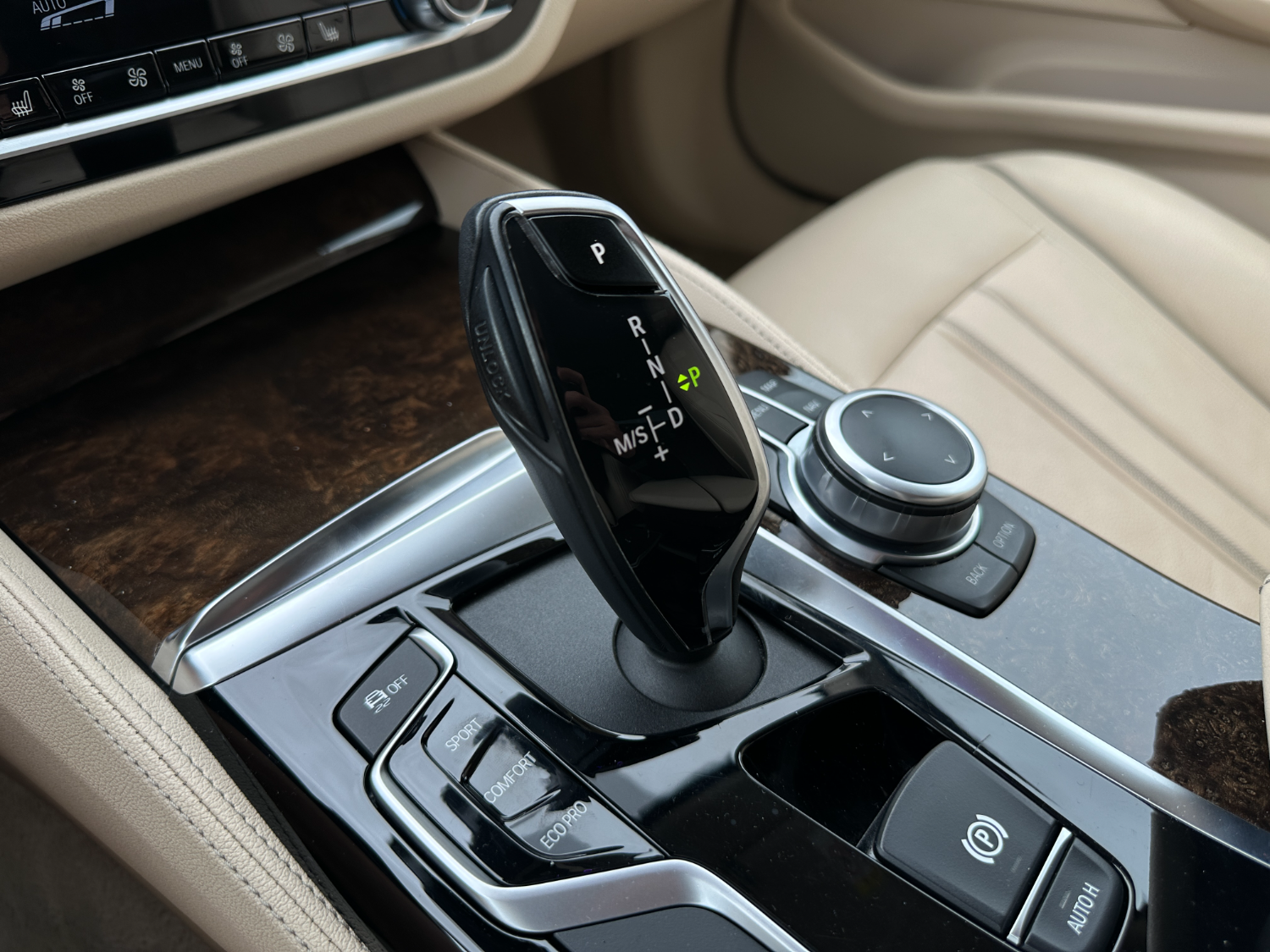 BMW rad 5 530d xDrive A/T