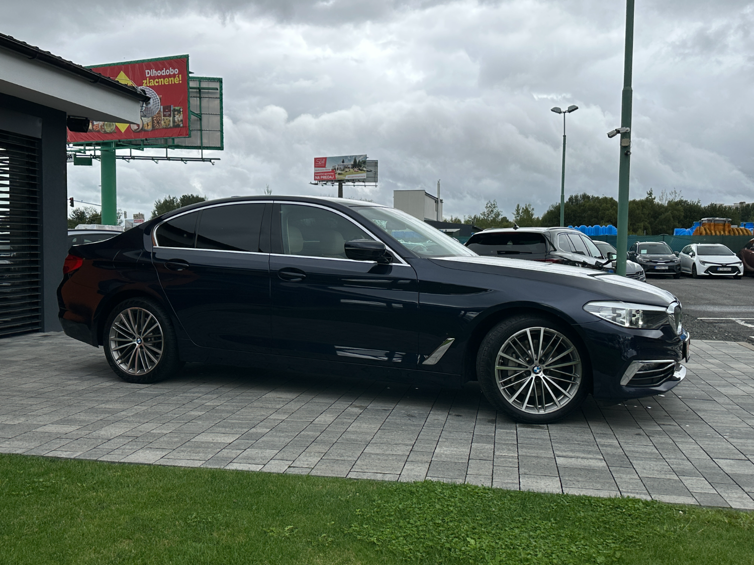 BMW rad 5 530d xDrive A/T