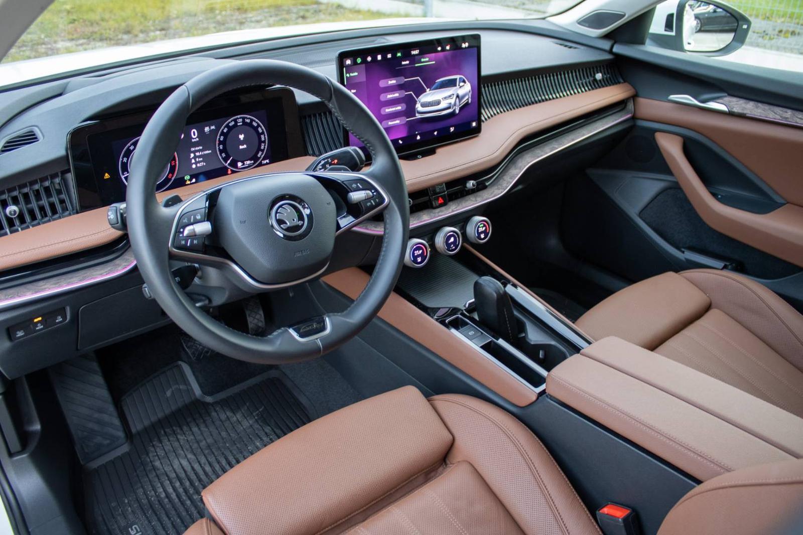 Škoda Superb 2.0 TDI SCR L&K DSG