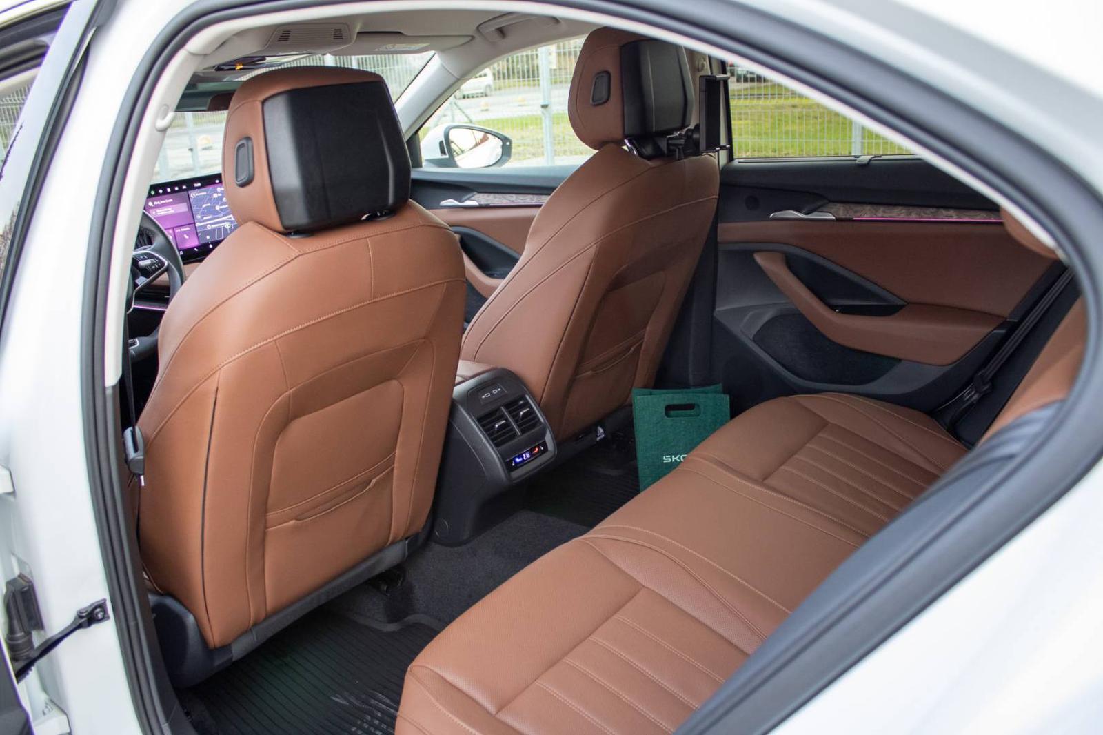 Škoda Superb 2.0 TDI SCR L&K DSG