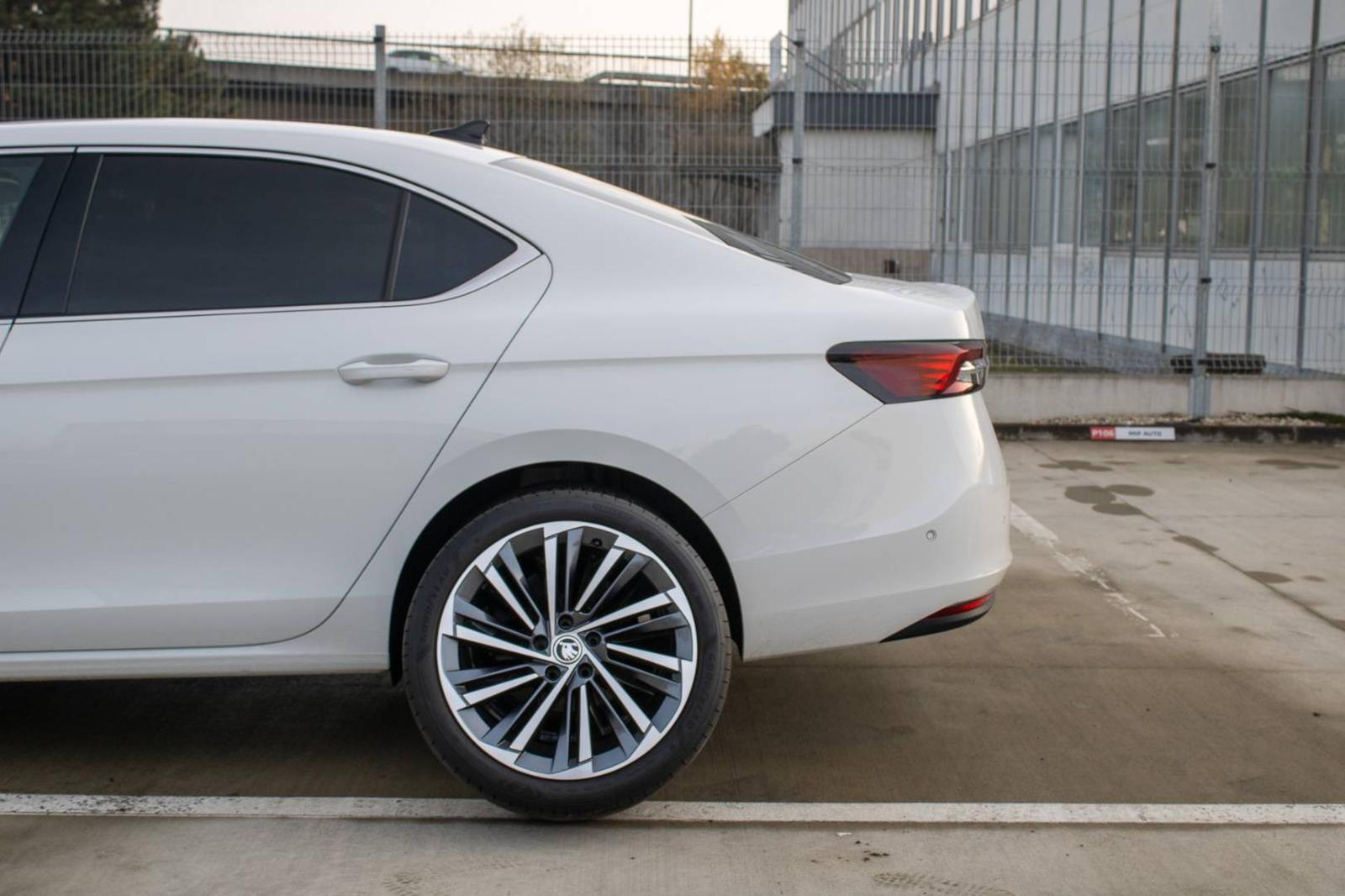 Škoda Superb 2.0 TDI SCR L&K DSG