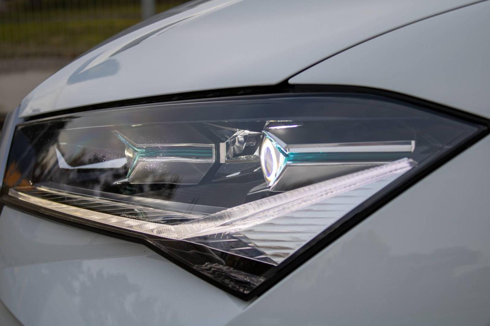 Škoda Superb 2.0 TDI SCR L&K DSG